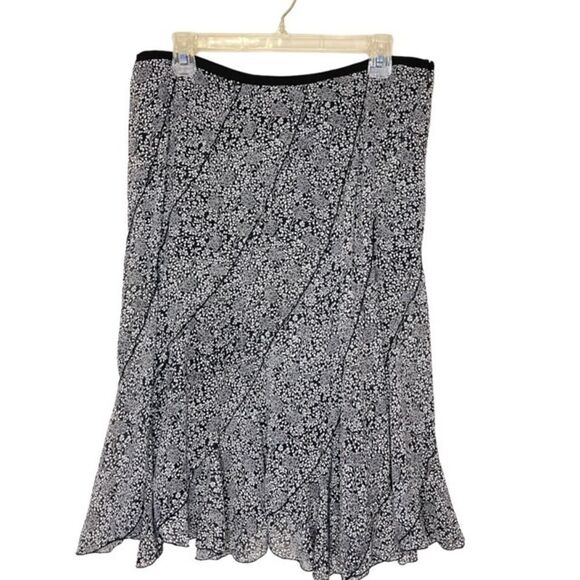 LIZ CLAIBORNE‎ Black & White Floral Knee-Length Skirt - Picture 1 of 6